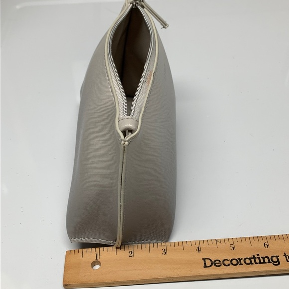 La Mer Cosmetic Makeup Travel Toiletry Beauty Pouch Bag Gray / Grey Ombré - Picture 8 of 10